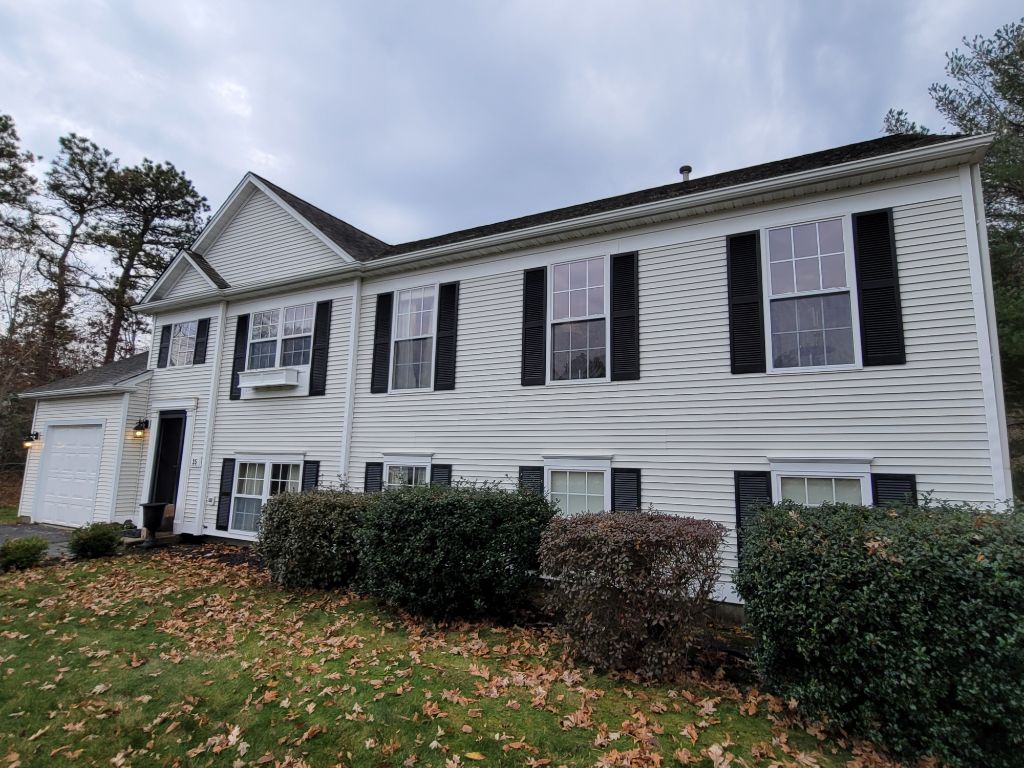 Vinyl Siding Before and After in Plymouth, MA